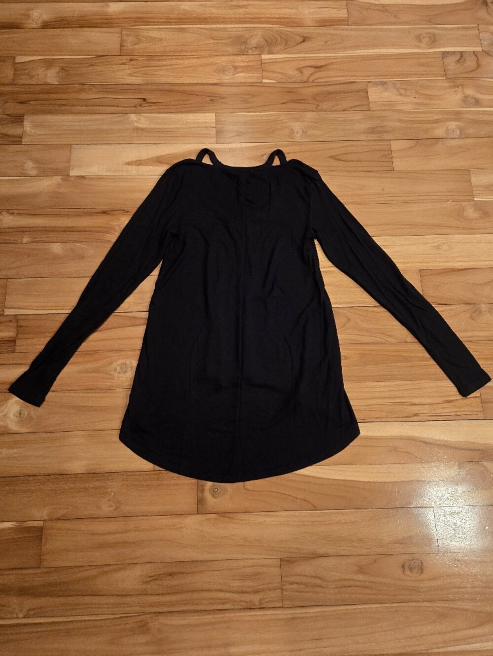 Cold Shoulder High-Low Top - Picture 7 of 7